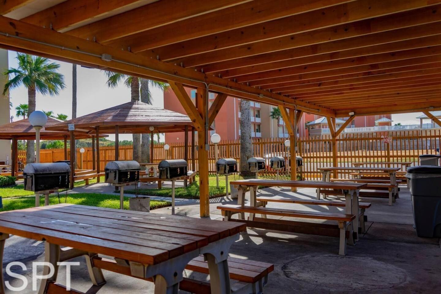 Beach Access Condo With Pool, Hot Tub Area & Bbq - Gulfview I - Unit 213 사우스 파드레 아일랜드 외부 사진